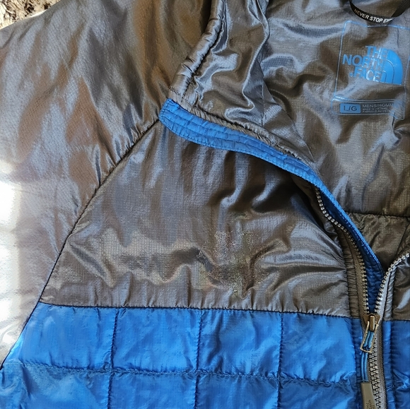 The North Face Men's Large Blue & Gray Jacket - Picture 7 of 7